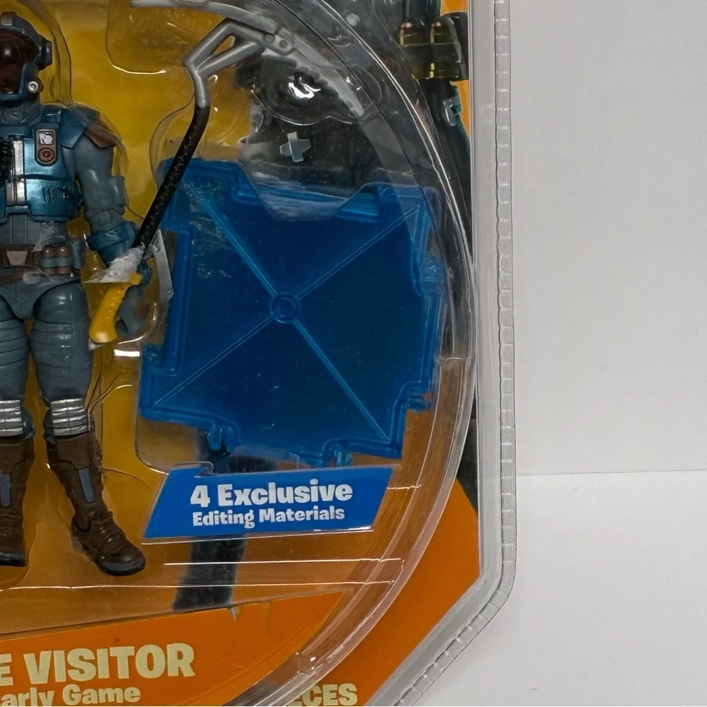 Fortnite THE VISITOR Early Game Survival Kit Figure Pack Action Figure NIP NEW